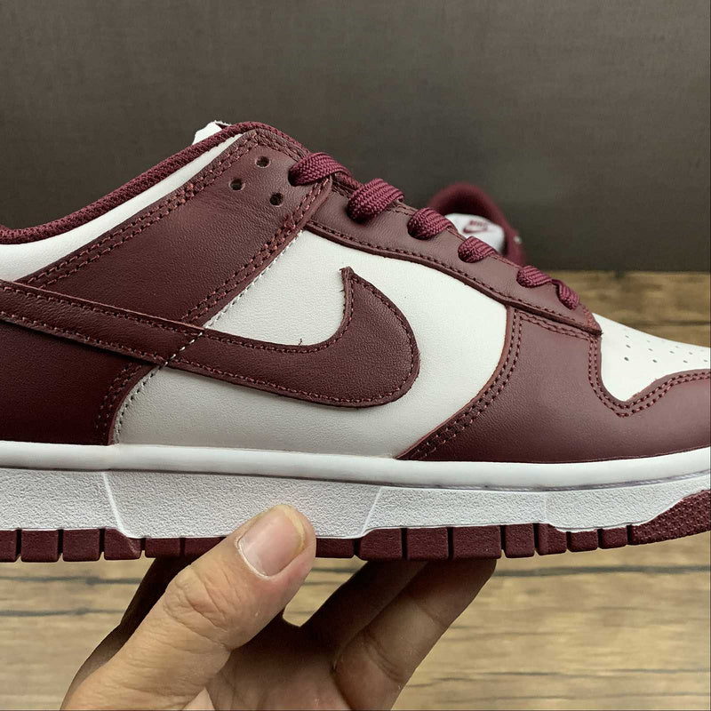 SB DUNK LOW BORDEAUX SAIL