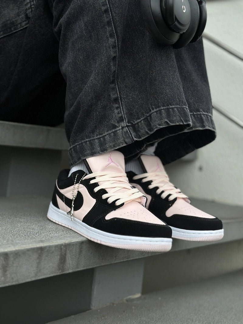 Nike Air Jordan Low Preto & Rosa