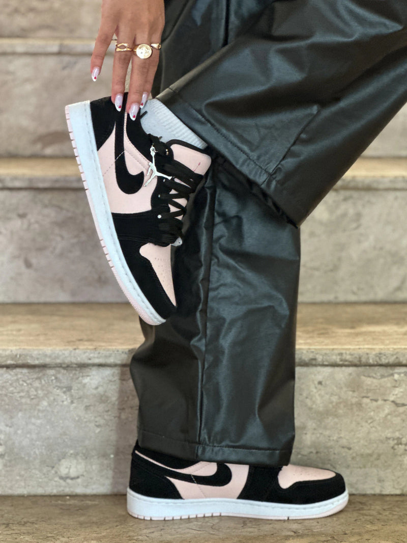 Nike Air Jordan Low Preto & Rosa